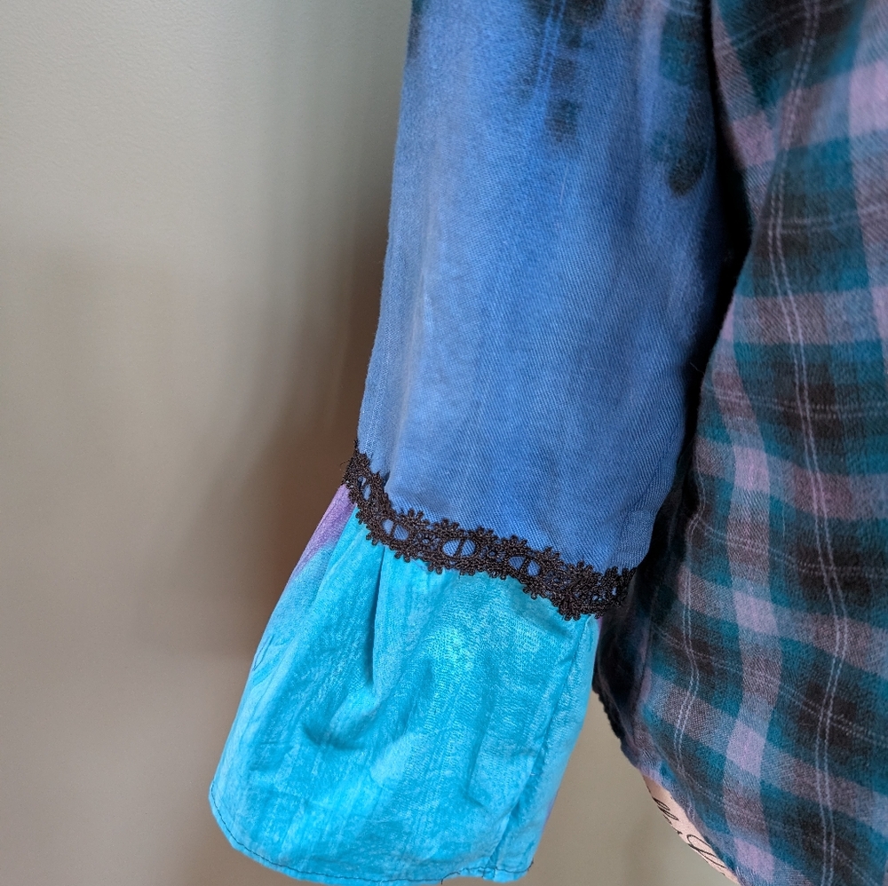 Upcycled Flannel shirt - Picture 5 of 5
